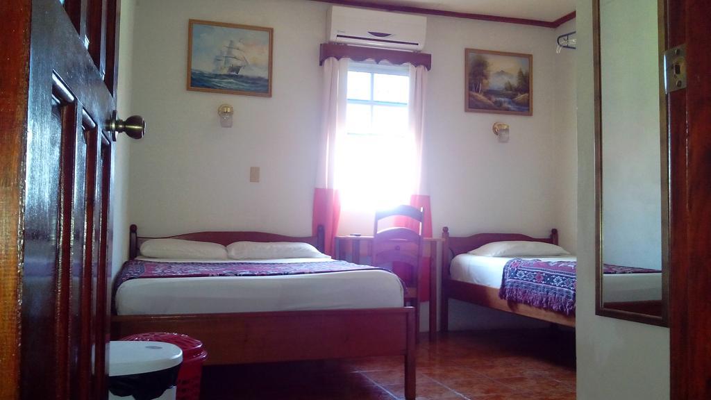 Don Santiago Guesthouse Downtown San Ignacio Exterior photo